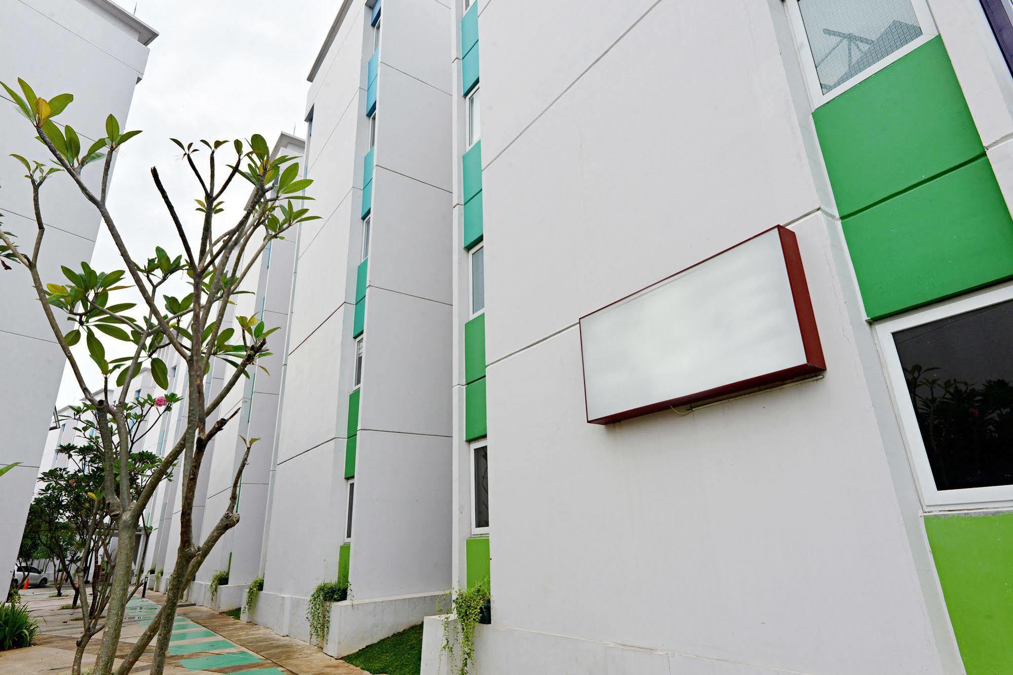 Zen Rooms Basic Tangerang Aeropolis Экстерьер фото