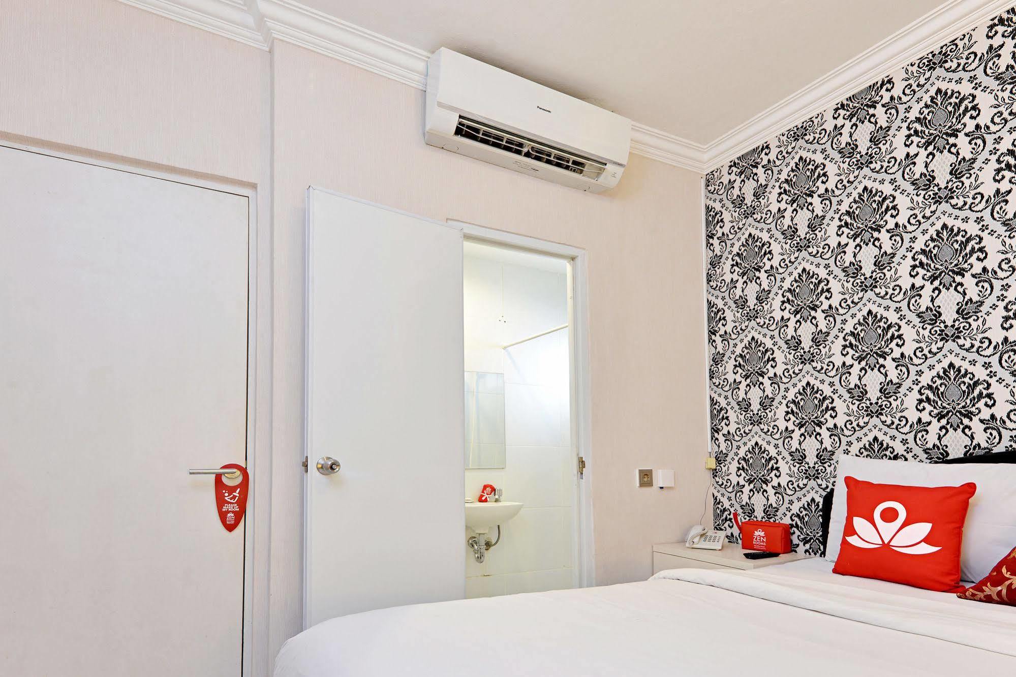 Zen Rooms Basic Tangerang Aeropolis Экстерьер фото